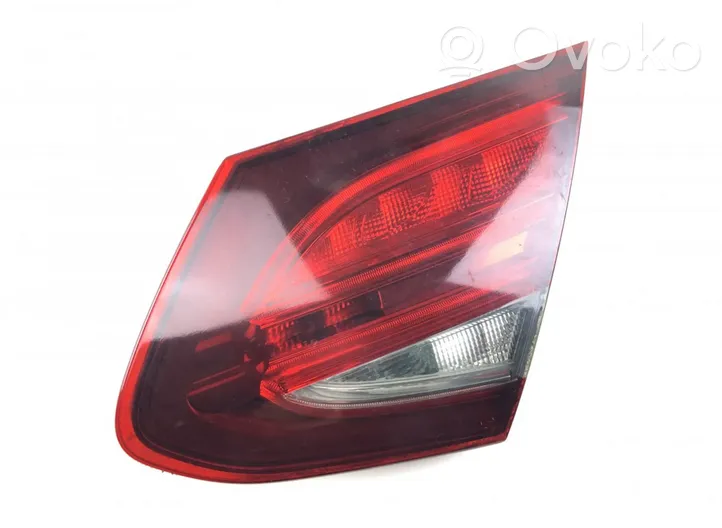 Mercedes-Benz C W205 Lampy tylnej klapy bagażnika A2059063805