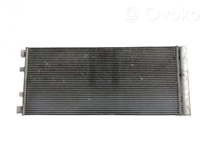 Renault Master III Radiateur condenseur de climatisation 921007845R