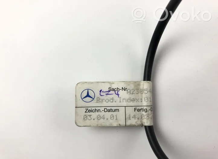 Mercedes-Benz SL R230 Tavarahyllyn kansi A2307900335