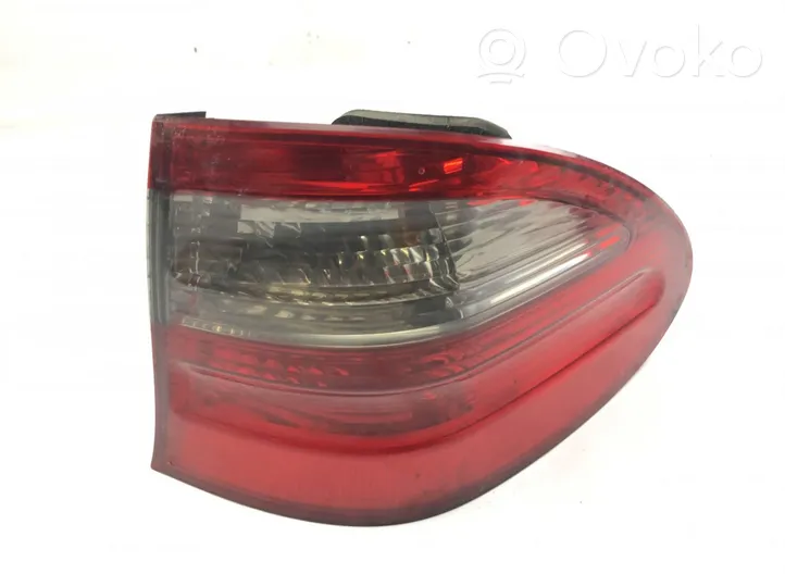 Mercedes-Benz E W211 Luci posteriori A2118202864