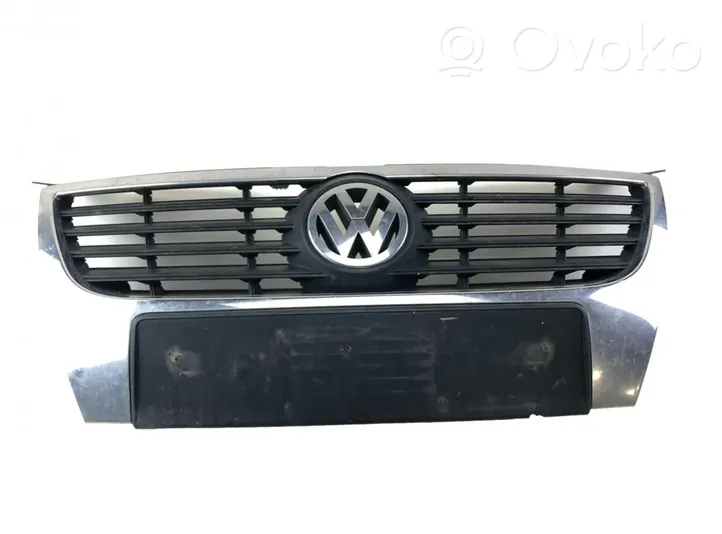 Volkswagen PASSAT B6 Atrapa chłodnicy / Grill 3C0853651AD