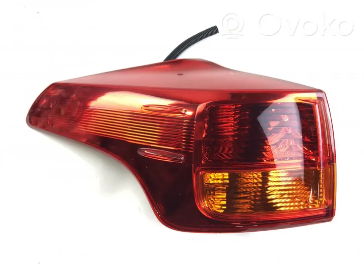 Toyota RAV 4 (XA40) Lampa tylna 8156142171