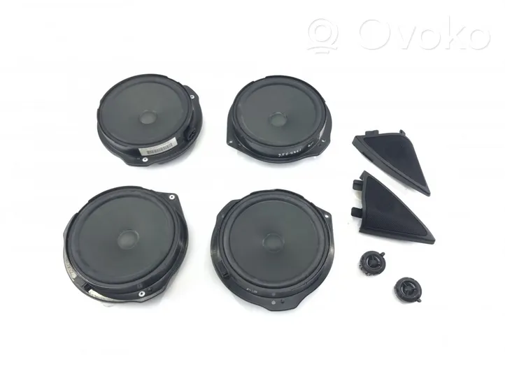 Mercedes-Benz E C207 W207 Kit sistema audio A2048201902