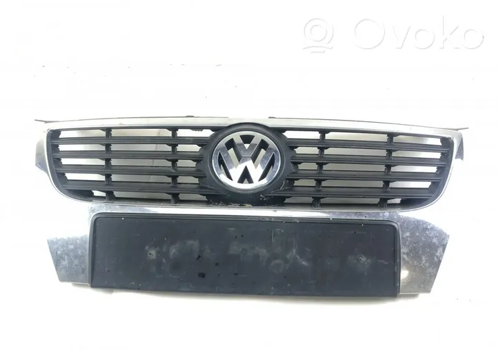 Volkswagen PASSAT B6 Priekšējais režģis 3C0853651AD