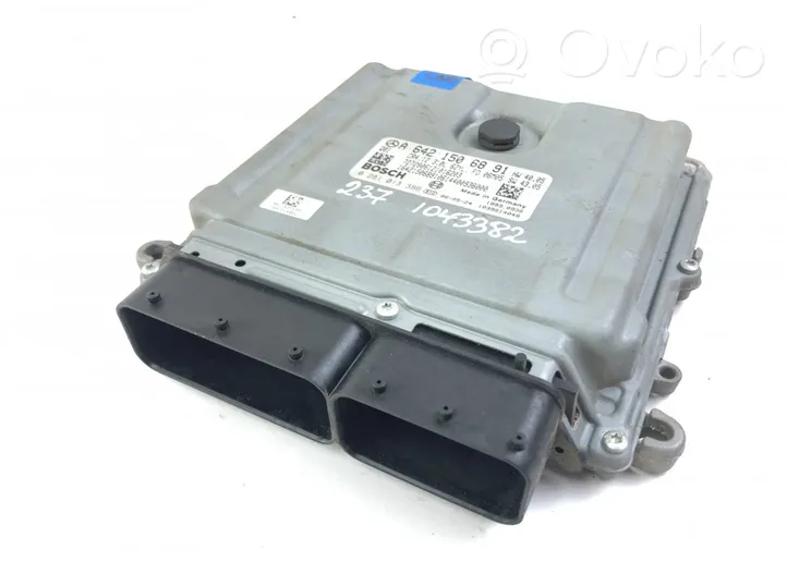 Mercedes-Benz R W251 Engine control unit/module 0281013386