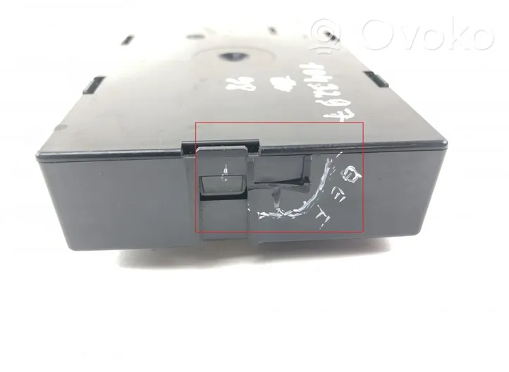 Renault Trafic II (X83) Central body control module 8200399796