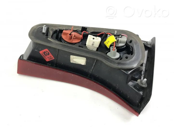 KIA Optima Luci posteriori del portellone del bagagliaio 924032T020