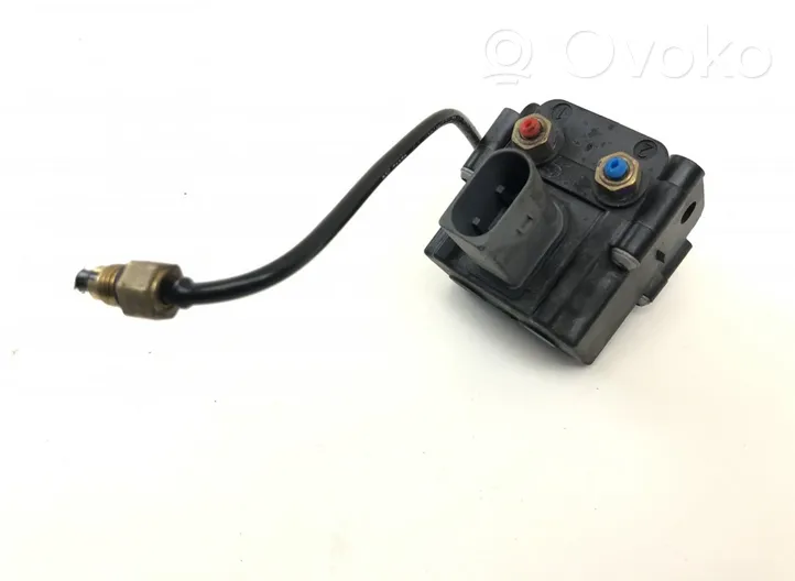 BMW X5 E70 Blocco valvola della sospensione pneumatica 6775479