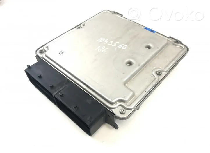 Porsche Cayenne (92A) Calculateur moteur ECU 0281017906