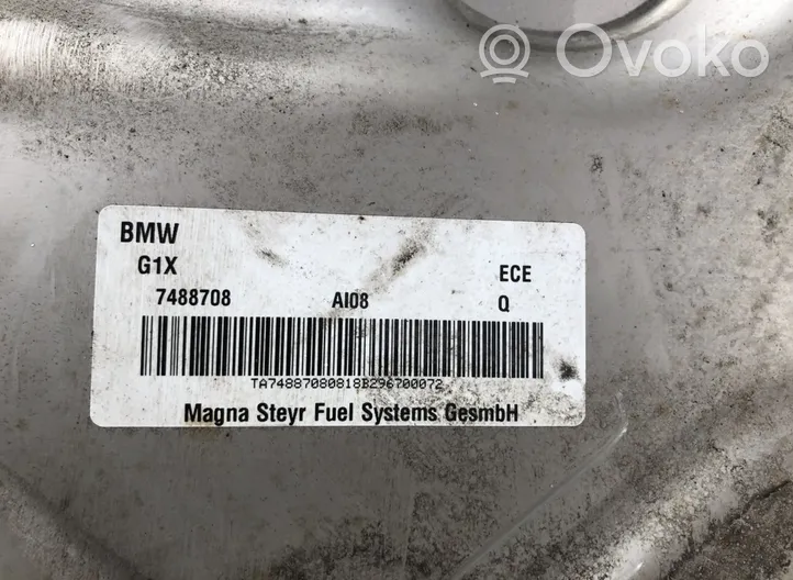 BMW 5 G30 G31 Serbatoio del carburante 7454672