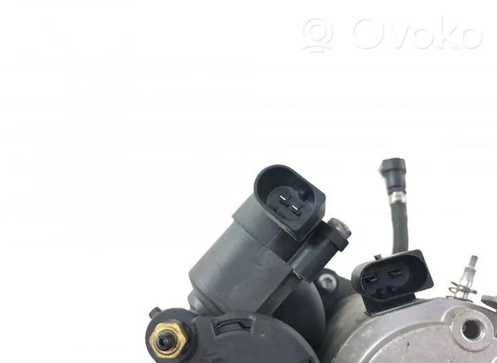 BMW X5 E70 Air suspension compressor/pump 6859714