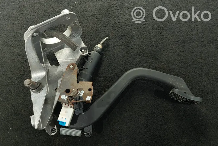 BMW 3 E46 Clutch pedal 2229128