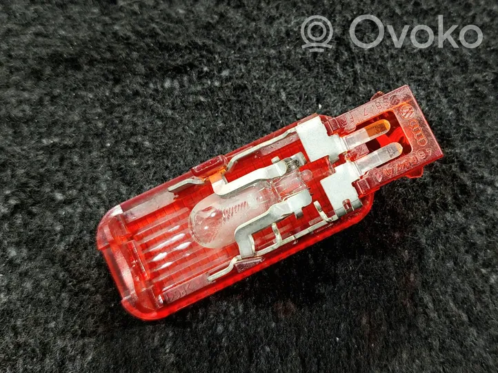 Audi A6 S6 C5 4B Luce interna per portiera anteriore 4B0947411