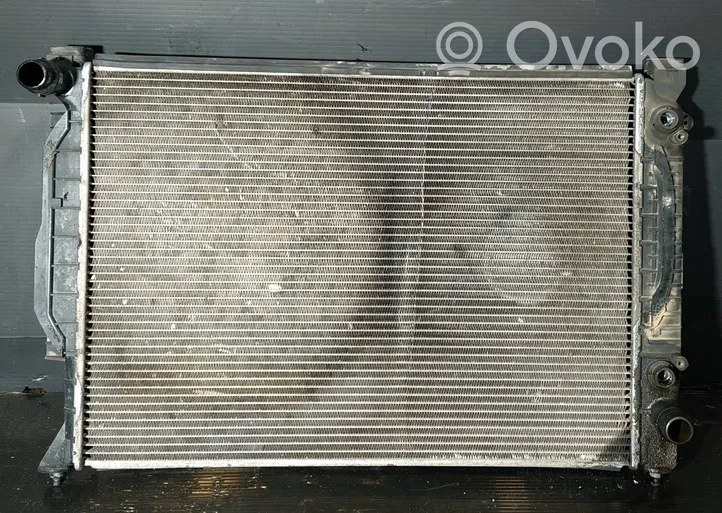 Audi A6 S6 C5 4B Dzesēšanas šķidruma radiators 4B0121251