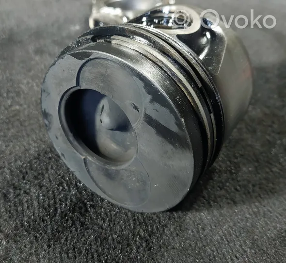 Volvo V70 Piston with connecting rod 