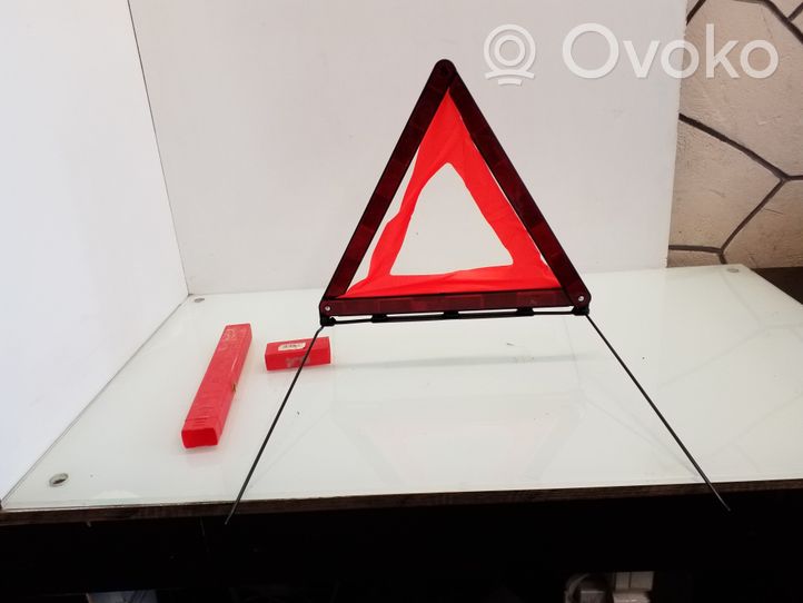 Opel Signum Triangle d'avertissement 