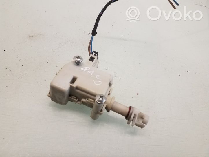 Volkswagen Bora Moteur de verrouillage trappe à essence 1J5810773