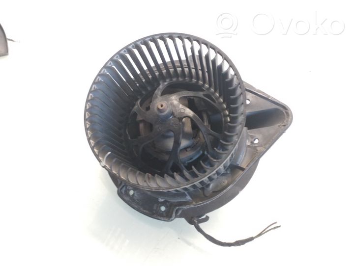 Audi A4 S4 B5 8D Ventola riscaldamento/ventilatore abitacolo 833636M