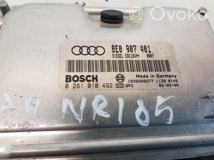 Audi A4 S4 B6 8E 8H Moottorin ohjainlaite/moduuli 8E0907401