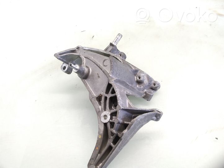 Citroen DS5 Support pompe injection à carburant 9672309780