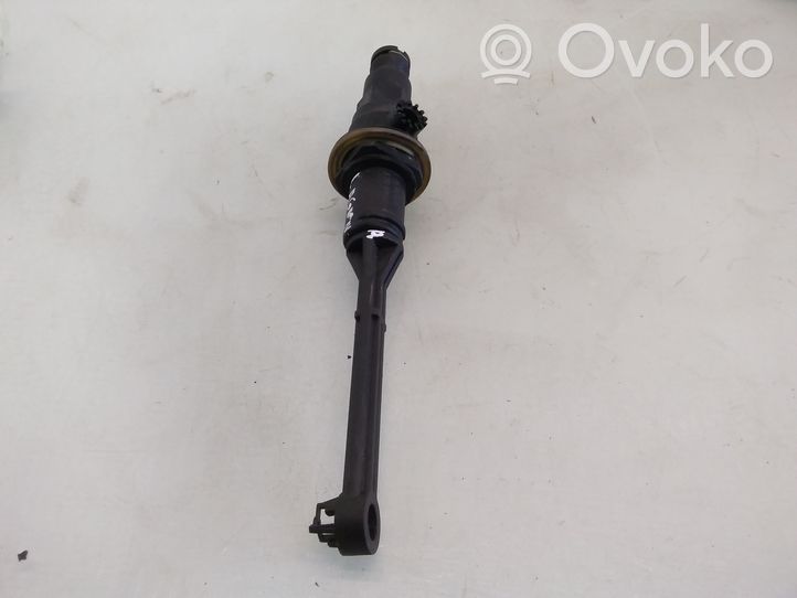 Renault Laguna II Clutch master cylinder 8200019602