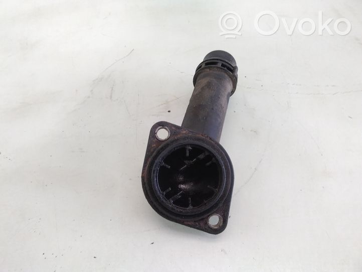 Volkswagen PASSAT B5.5 Termostatas/ termostato korpusas 06B121121