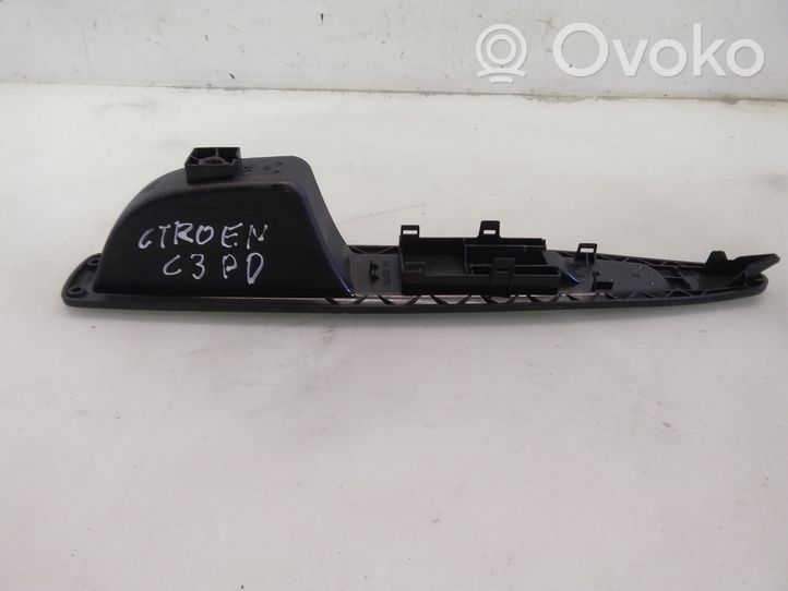 Citroen C4 I Priekinių langų jungtuko apdaila 9650912377