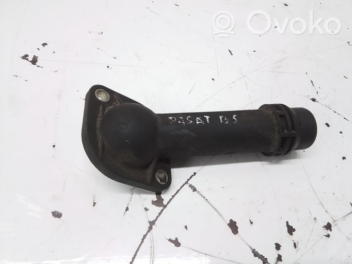 Volkswagen PASSAT B5 Thermostat/thermostat housing 038121121B