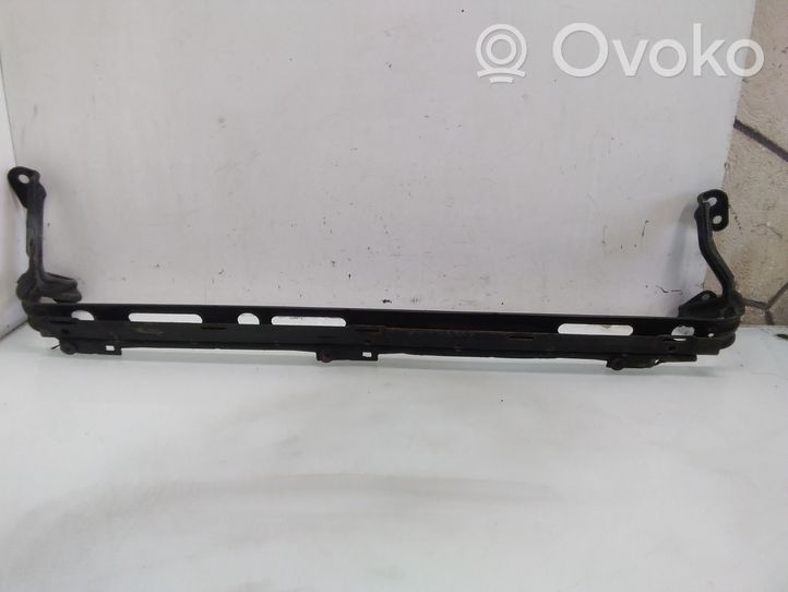Volvo V50 Jäähdyttimen kehyksen suojapaneelin kiinnike 4N5H8A297KF