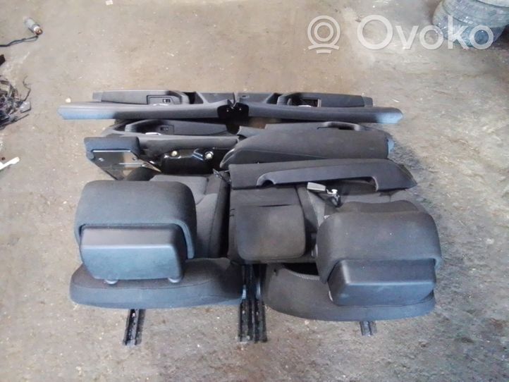 Volkswagen PASSAT B7 Set di rivestimento sedili e portiere 