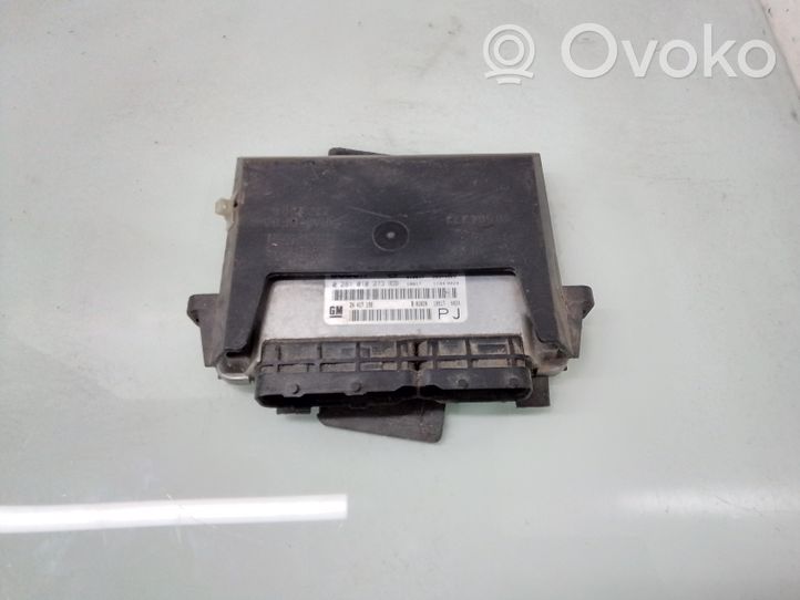 Opel Omega B2 Sterownik / Moduł ECU 0281010273