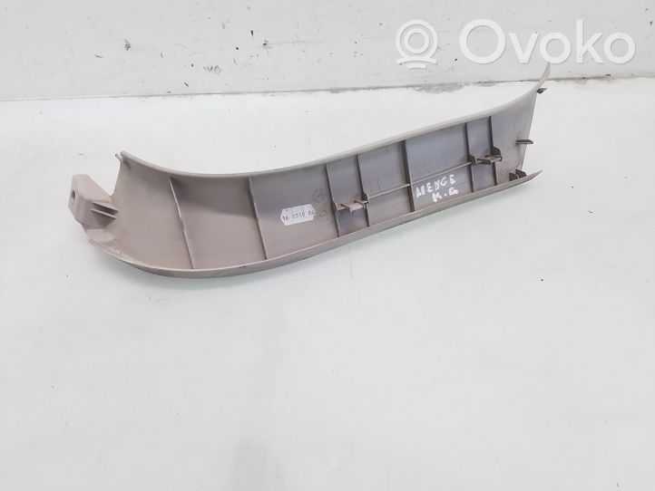 Toyota Avensis T250 Rivestimento laterale del portellone posteriore/bagagliaio 6793805020