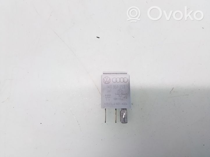 Volkswagen Golf V Other relay 1K0951253