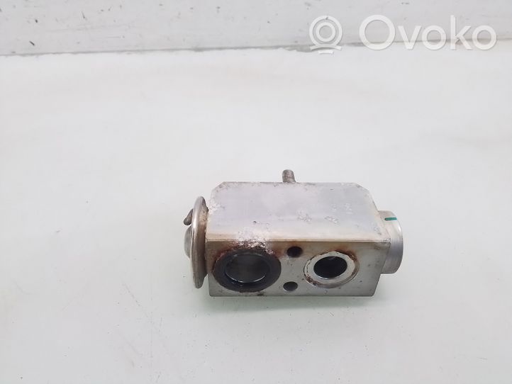 Opel Signum Air conditioning (A/C) expansion valve 3273000