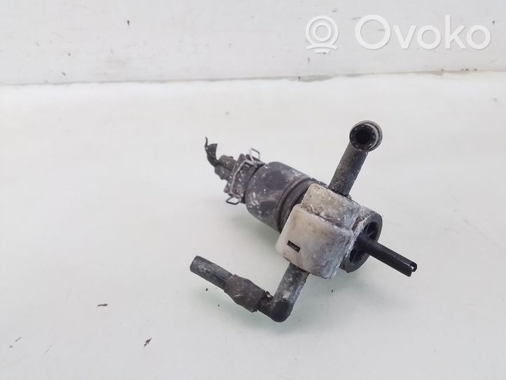 Opel Vectra C Windscreen/windshield washer pump 