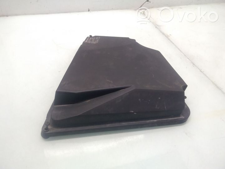 Mercedes-Benz E W210 Tapa de la caja del filtro de aire A0019890803