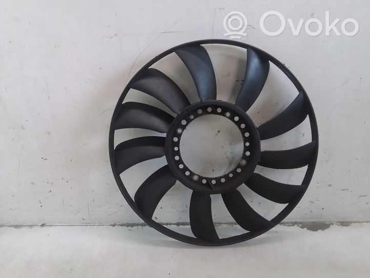 Audi A4 S4 B5 8D Hélice moteur ventilateur 058121301B