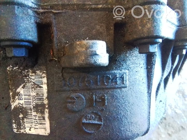 Volvo V70 Mechaninė 6 pavarų dėžė 30751041