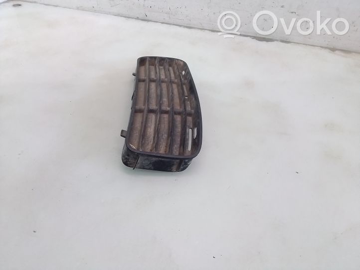 Volkswagen Caddy Etupuskurin alempi jäähdytinsäleikkö 6K5853665A