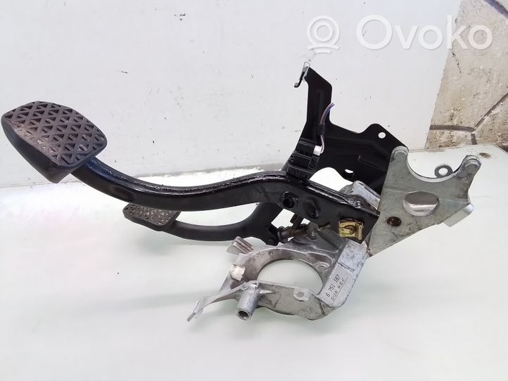 BMW 5 E39 Pedal assembly 