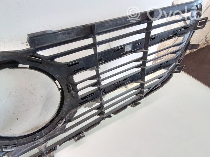 Mercedes-Benz V Class W447 Maskownica / Grill / Atrapa górna chłodnicy A4478800183