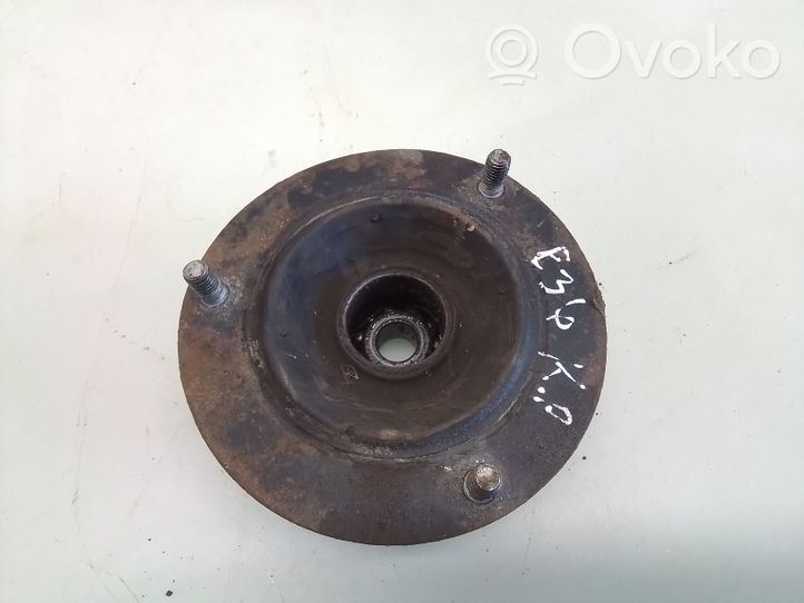 BMW 3 E36 Supporto per montante superiore anteriore 