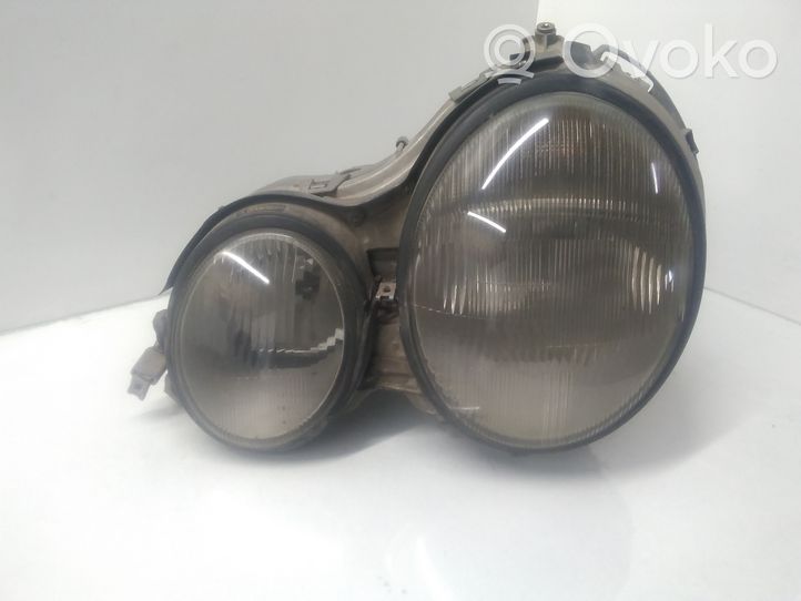 Mercedes-Benz E W210 Phare frontale 14434500