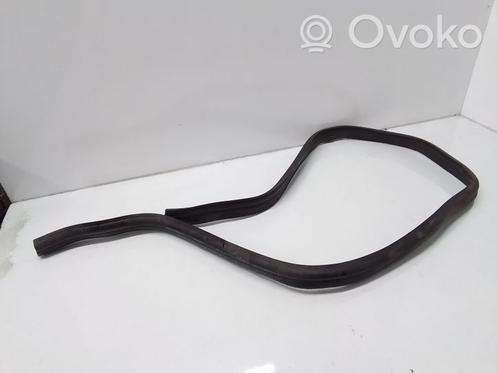 Mercedes-Benz E W211 Engine compartment rubber 