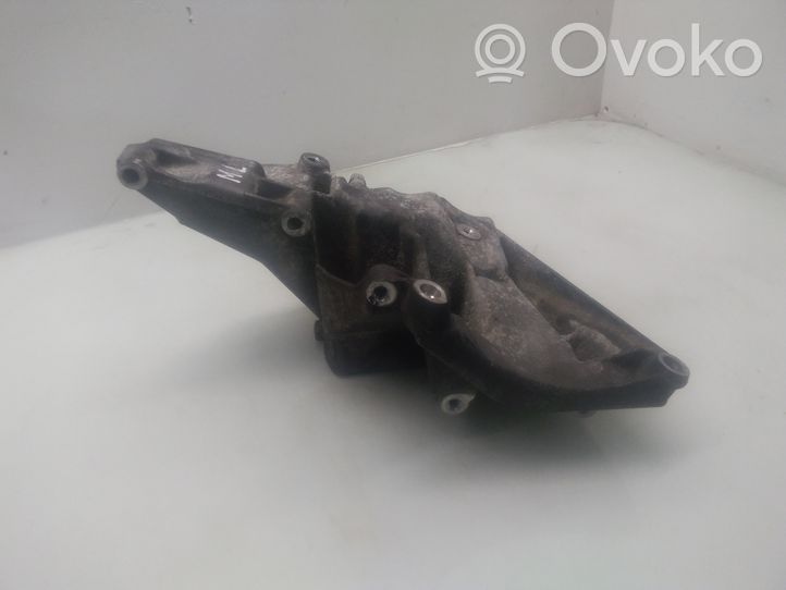 Mercedes-Benz ML W163 Staffa di montaggio del compressore dell’A/C R1112361330