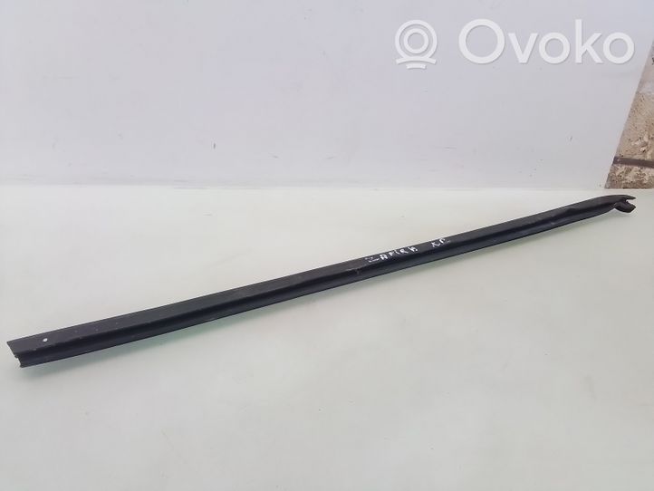 Opel Zafira B Rubber seal front door window/glass 