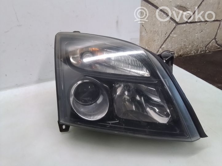 Opel Vectra C Lampa przednia 15588800