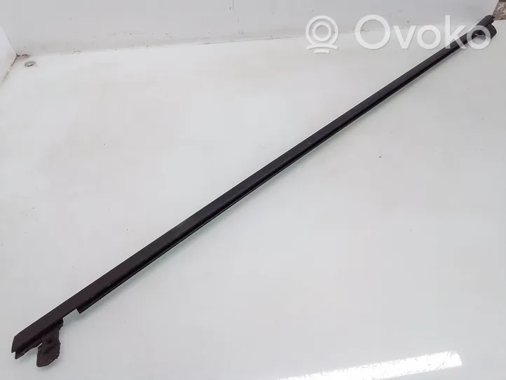 Citroen C4 Grand Picasso Front door glass trim molding 