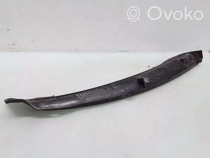 Mercedes-Benz E W210 Rivestimento del tergicristallo 2108310958