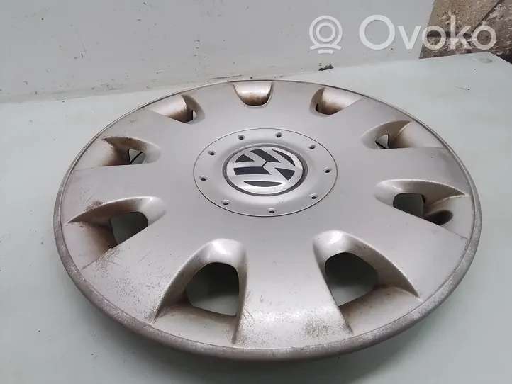 Volkswagen PASSAT B5 R15 wheel hub/cap/trim 